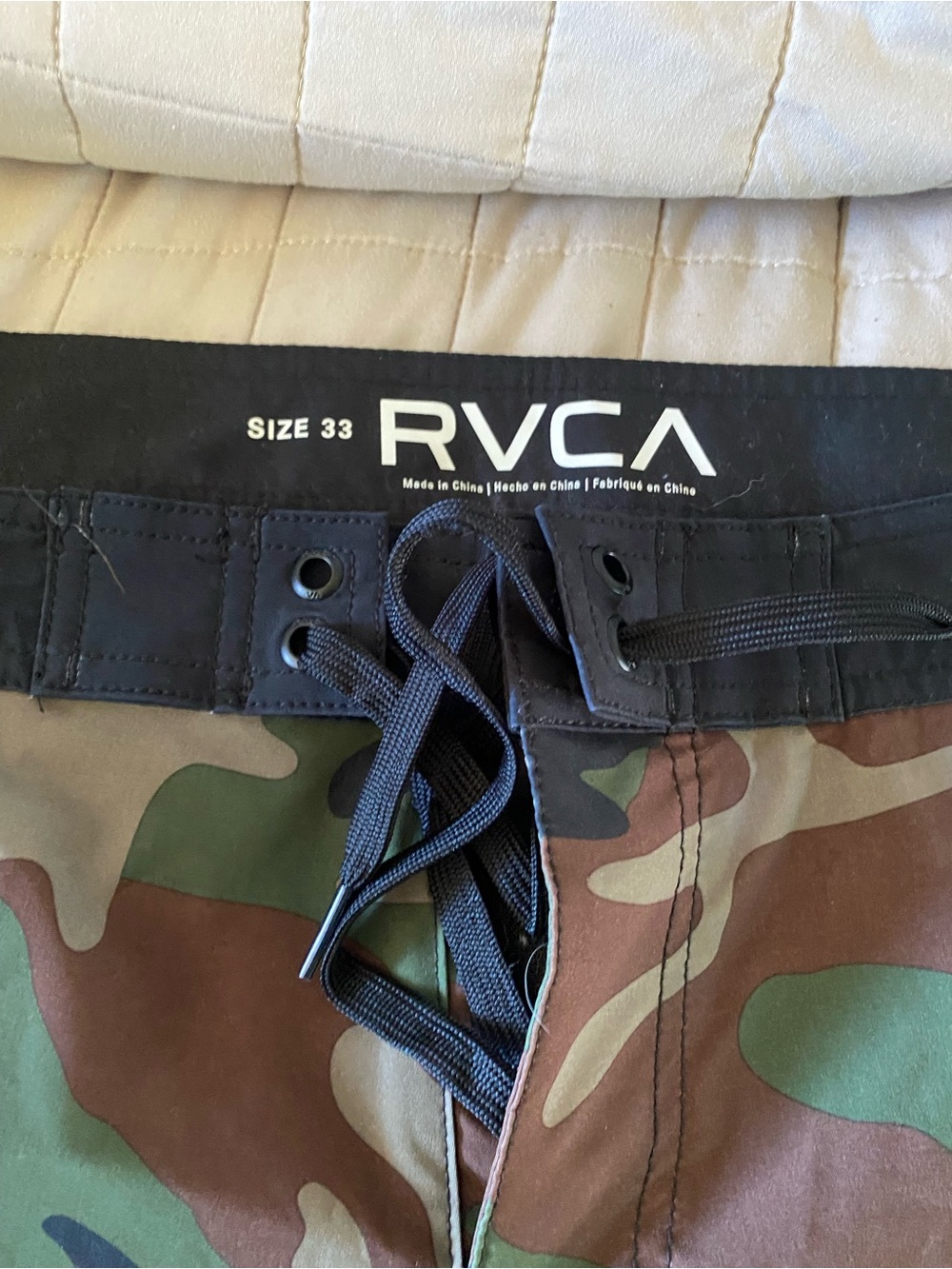 RVCA Camo Boardshorts - Green/Brown/Black size 33 - Picture 2 of 4